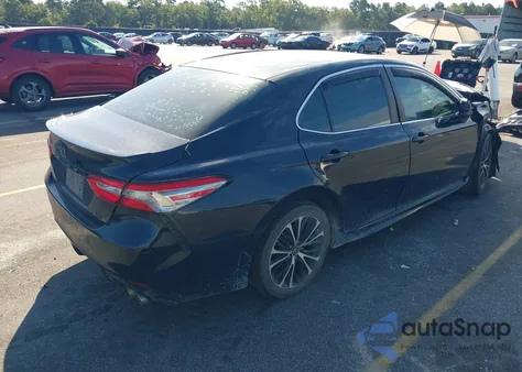 2018 Toyota Camry Se z USA, uszkodzony, nr VIN 4T1B11HK9JU144881